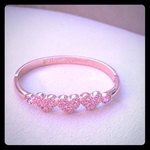Betsey Johnson pink heart 💕 bracelet